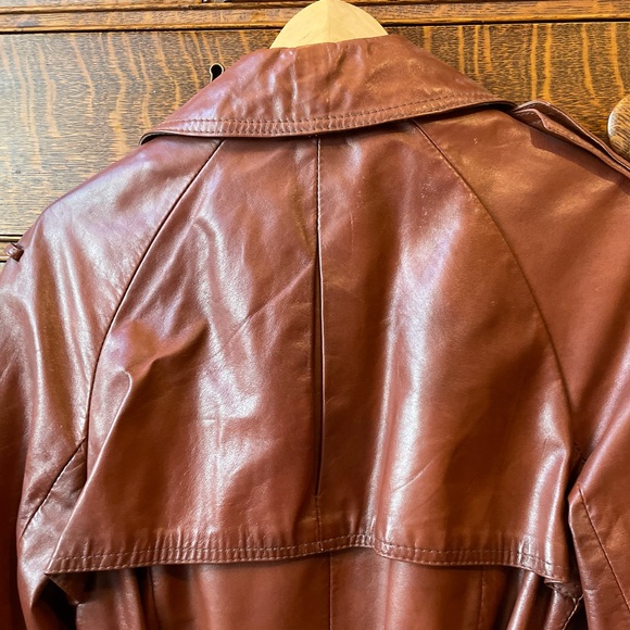 Vintage full length double breasted leather jacket - Picture 4 of 12